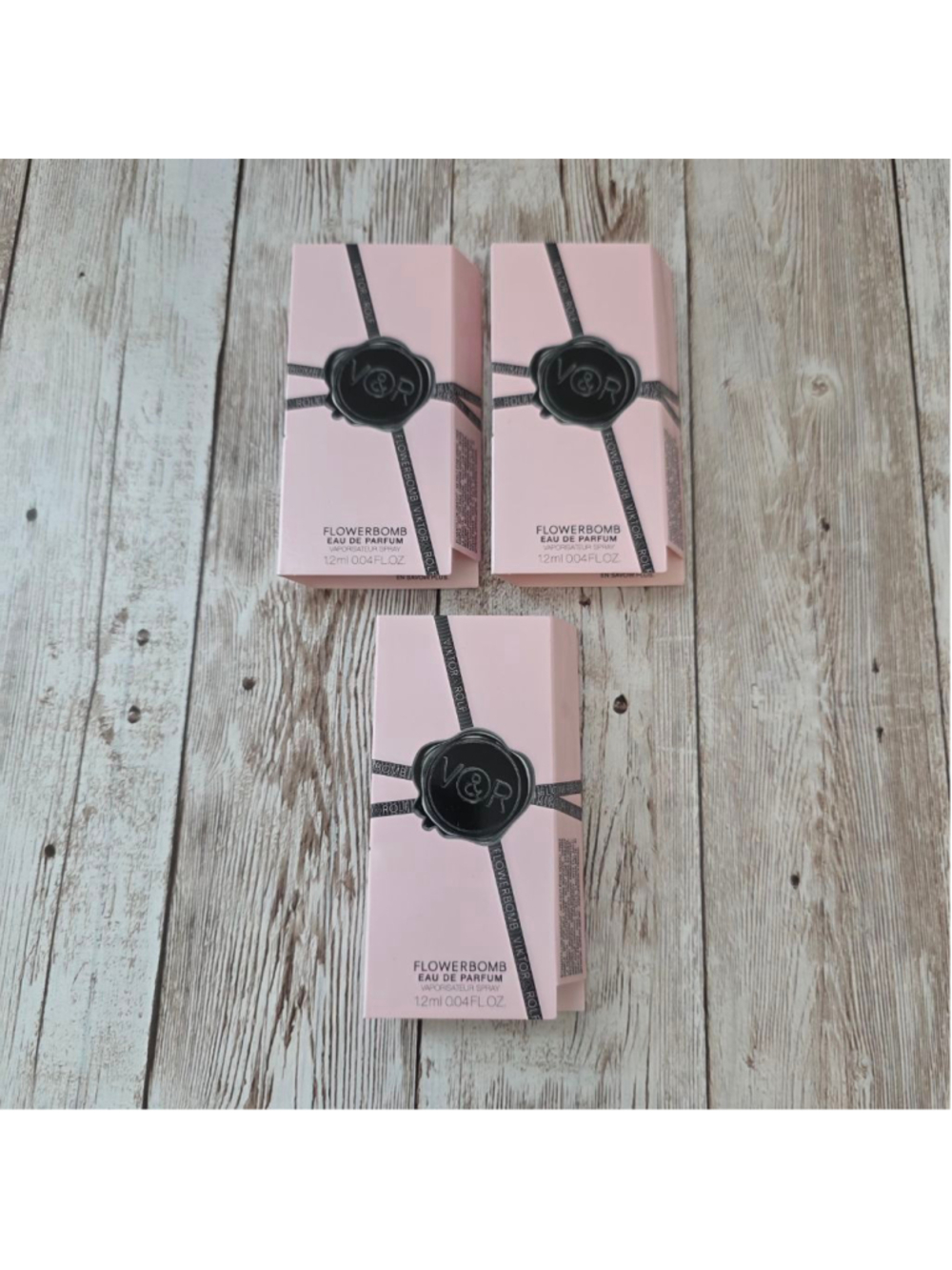 Women's Viktor & Rolf Flowerbomb samples